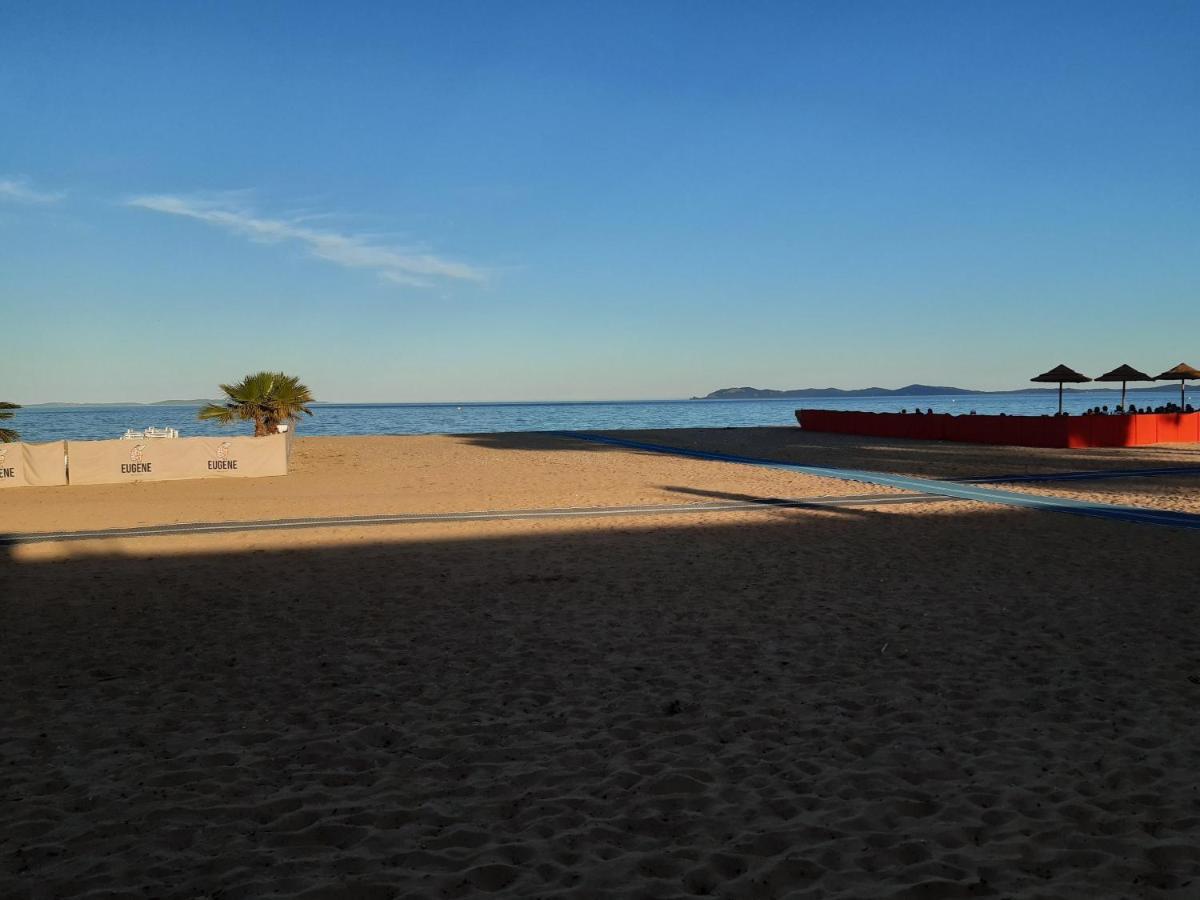 Les Lilas Hyères Exteriör bild