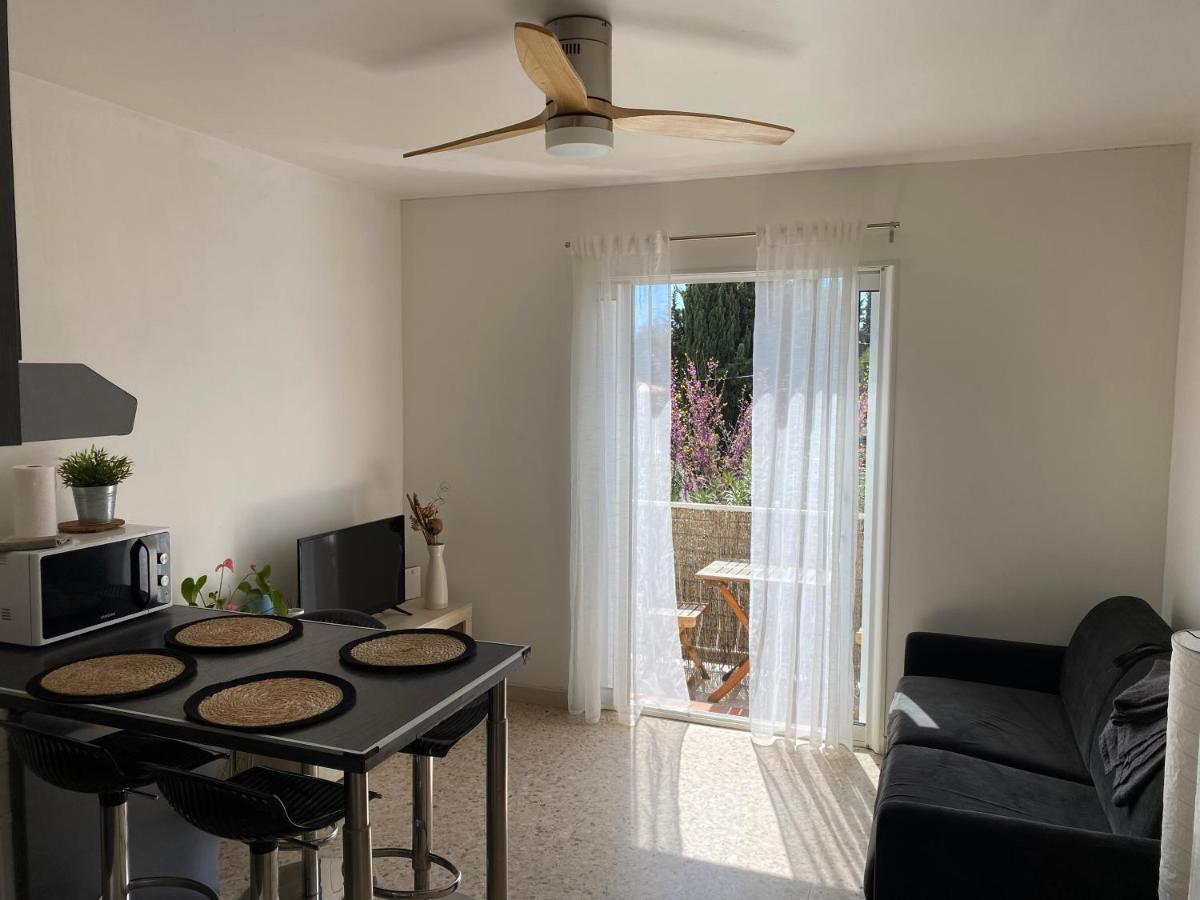 Les Lilas Hyères Exteriör bild
